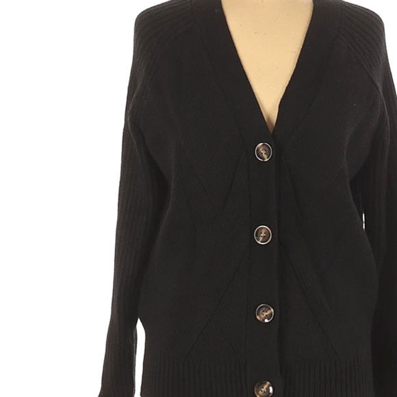 Devotion by Cyrus Cardigan - Picture 12 of 15